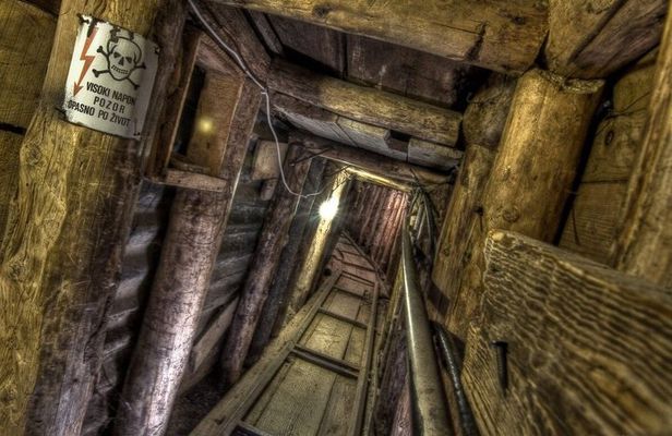 Sarajevo Siege War Tour | Tunnel, Bobsled Track & Jewish Cemetery