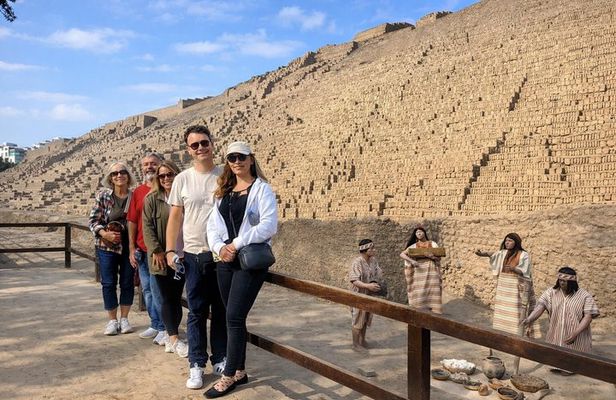 Huaca Pucllana & Miraflores Highlights Small Group Tour