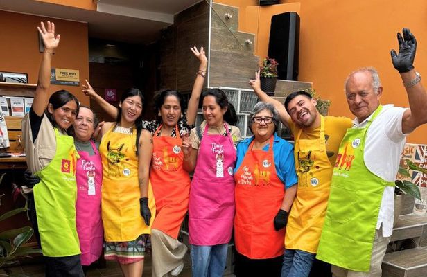 Lima : Peruvian Cooking Class, Tasting, Pisco and Local Festival