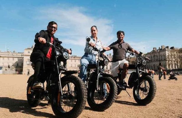 Private London eBike Tour with Real Artifacts Royal London Tour