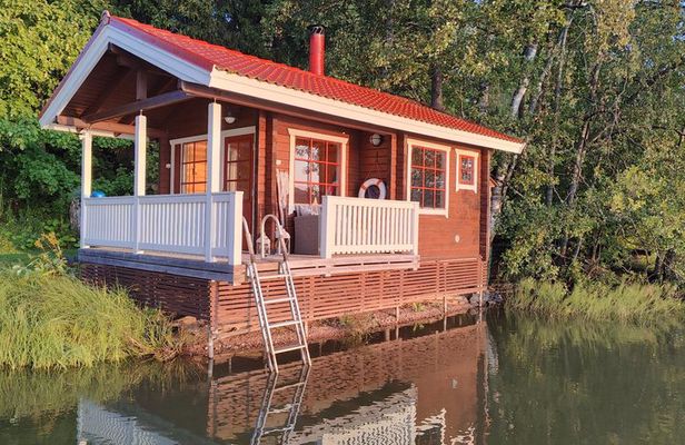 Authentic Lake Sauna and Reindeer Dinner with Locals