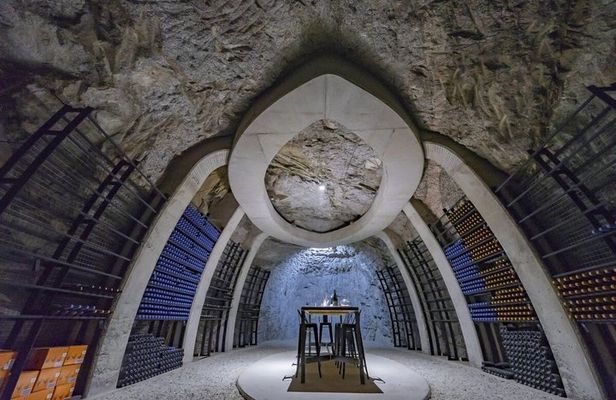 Tour Wineries From the Grape to the Cup