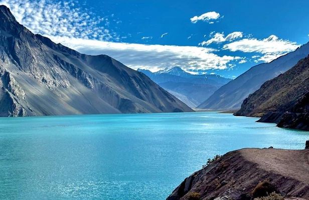 Cajón del Maipo Tour: El Yeso Embalse and Picnic