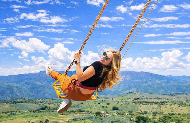 Tequila, Paraíso Azul Giant Swing & Cantaritos El Güero Tour