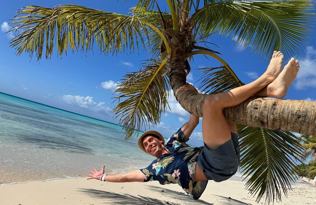 Saona Island VIP Small Group Tour – 4 Beaches & Natural Pool