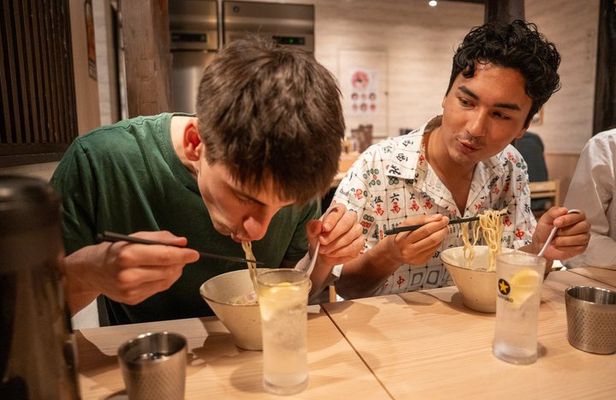 Shinjuku Perfect Pairing Food Tour: 5 Stops, 4 Classic Pairings