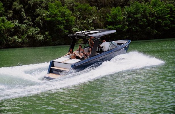 25ft Private Fully Electric Boat Charter on South Lake Tahoe