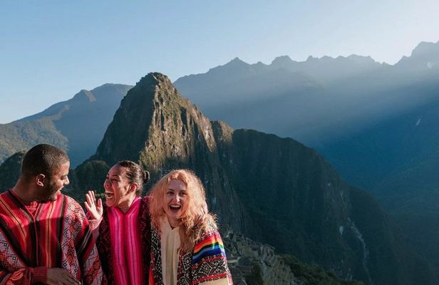 Machu Picchu in 1 Day: By Train Expedition