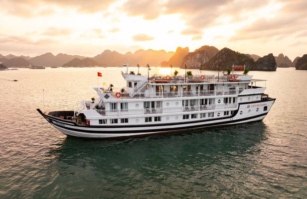 Cozy Bay Grand Halong Bay Overnight Boutique Cruise 2days/1night