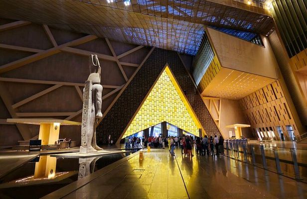 Giza Pyramids & GEM Private Cairo Tour from Hurghada