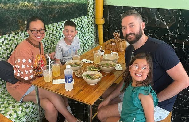 Saigon Bites on Wheels
