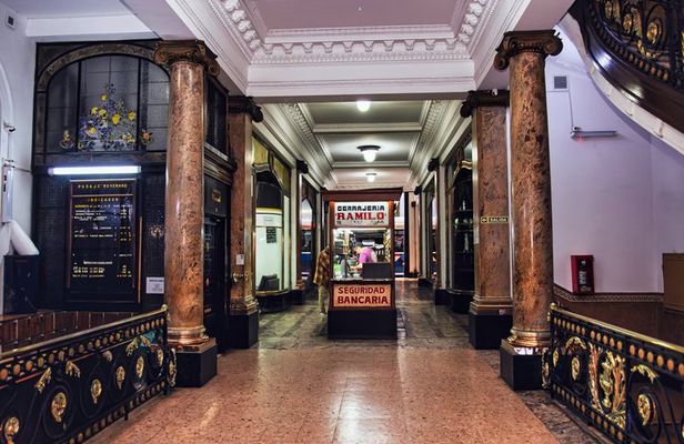 Cinematic Photo Companion Experience in Buenos Aires