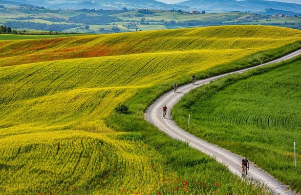 Crete Senesi: eBike Tour Virtual-guided