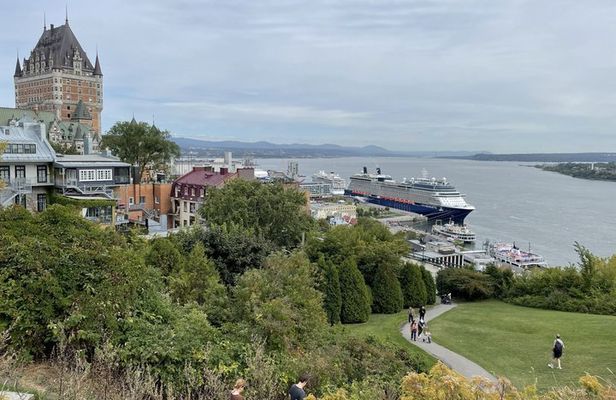 Quebec City: Old Quebec Highlights – 2‑Hour Guided E‑Bike Tour
