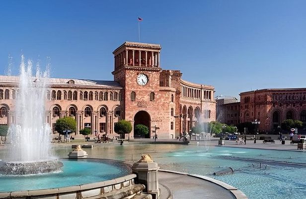2-Day Armenia Private Tour from Tbilisi: Visit Yerevan & Sevan