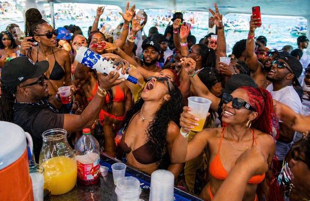 Punta Cana Hip Hop & Afrobeats Party Boat: Vibes, Open Bar