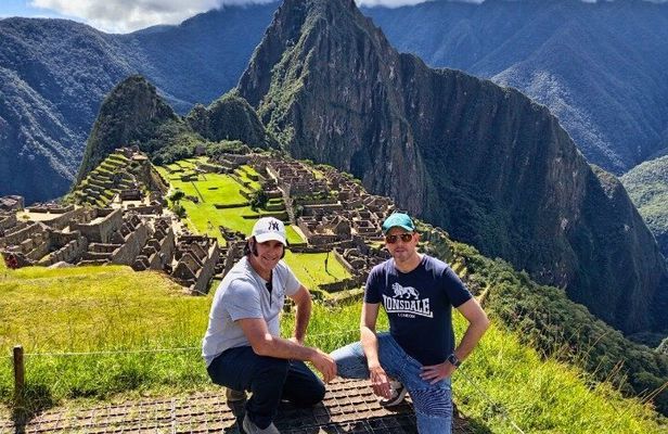 2-Day Private Machu Picchu Tour by Vistadome Train