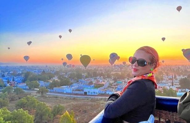 Teotihuacan balloon flight cave breakfast and CDMX transportation