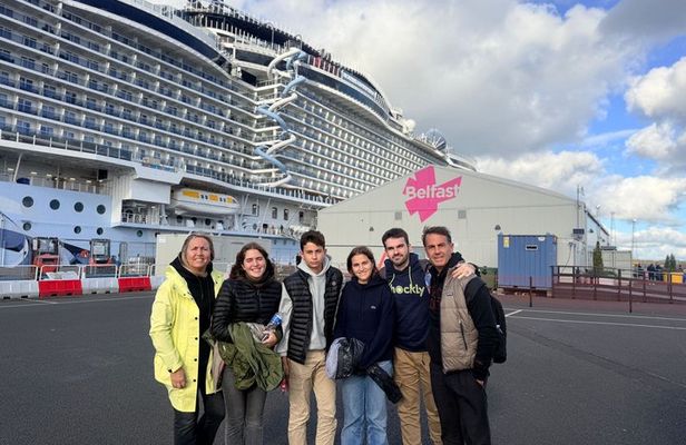 Giants Causeway and FREE Belfast Mural Tour for Cruisers