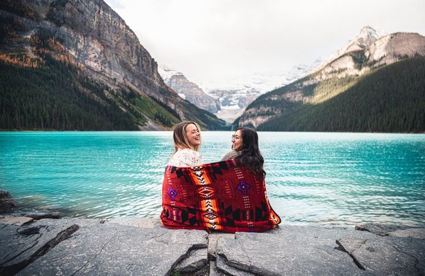 Afternoon Lake Louise Moraine Lake Tour from Canmore