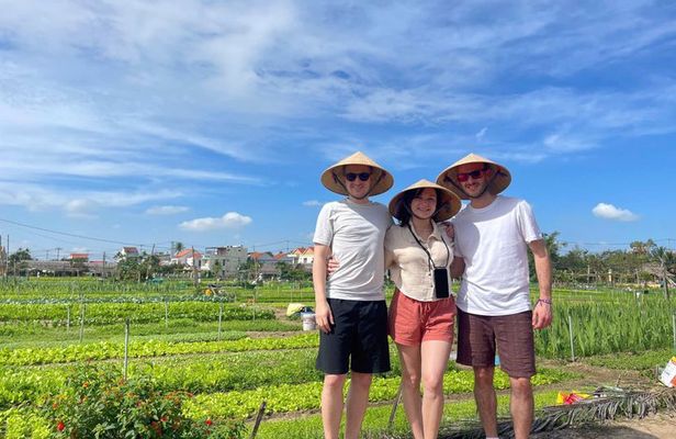 Hoi An Eco Cycling Tour with Basket Boat and Local Food