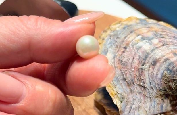 Tenerife: Pick A Pearl Experience with Jewellery Setting