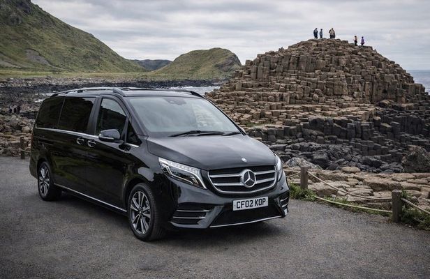 Private Giants Causeway Tour Luxury V Class from Ireland