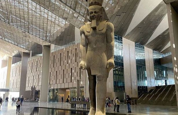 Private Giza Pyramids & Grand Egyptian Museum Tour
