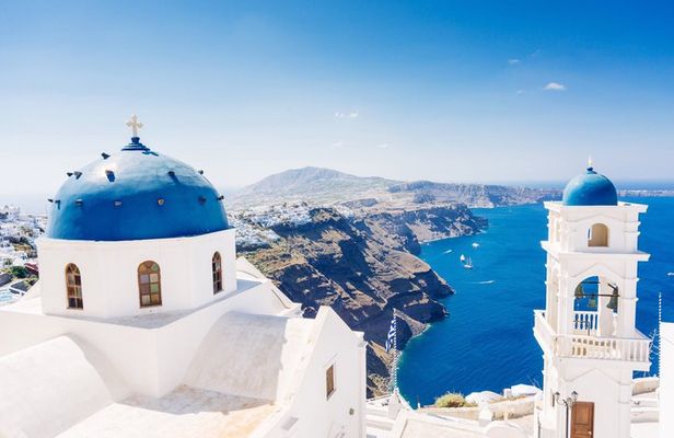 Flexible Private Santorini Tour - with Local Driver