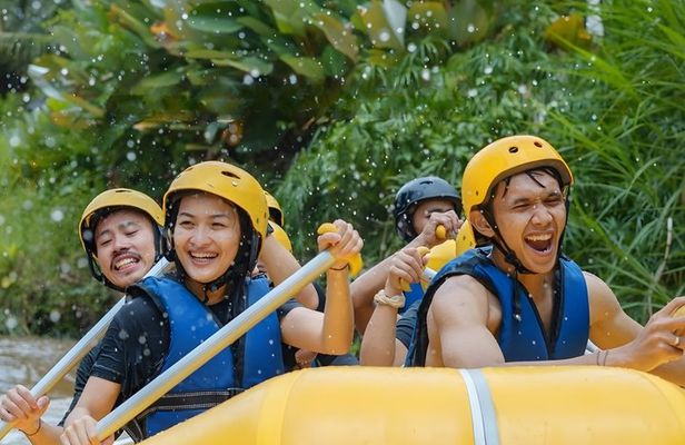 All-Inclusive Ubud Adventure: Rafting, Lunch & Transfers