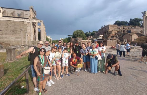 Colosseum, Forum & Palatine: Guided, AI Guide & Arena