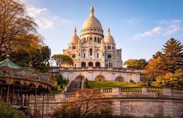 Paris Montmartre Semi-Private Walking Tour to Sacré-Cœur