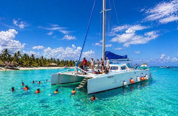 Punta Cana 3Hr Private Sailing Catamaran with Champagne Open Bar