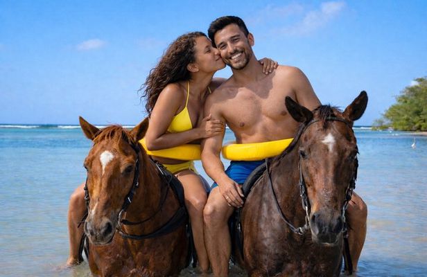 Ocho Rios Sunset Champagne Horseback Riding and Ocean Swim