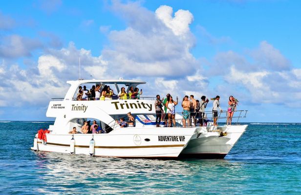 Hip Hop Party Boat Punta Cana with Open Bar & Snorkel for Adults