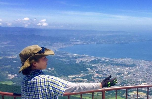 Beppu Nature and Hot Spring Nordic Walking Tour with Local Lunch