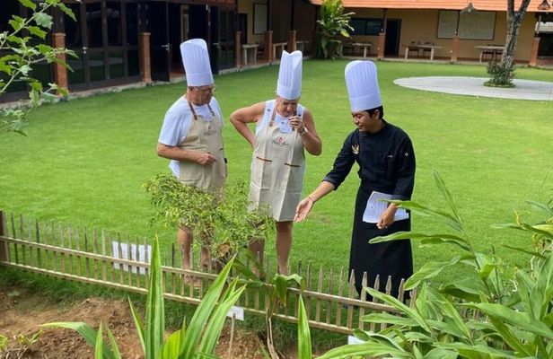 Nusa Dua: Bali Cooking Class Spice Herb Garden Visit-Free Pick Up