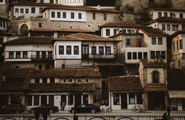 Berat City Castle and Belshi Lake Guided Tour from Durres
