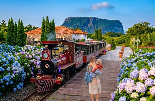 Jeju Island SouthEast UNESCO Day Tour With Mt. Halla