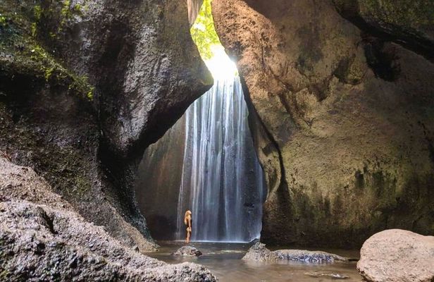 East Bali Tour: Mother Temple, Penglipuran and Tukad Cepung