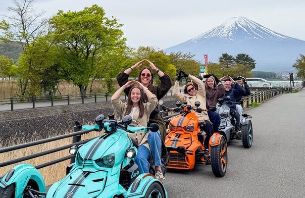 2 Hour Guided Mt Fuji Scenic Trike Tour in Lake Kawaguchiko