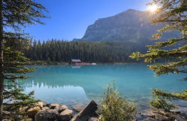 Lake Louise Moraine Lake and Castle Morning Tour
