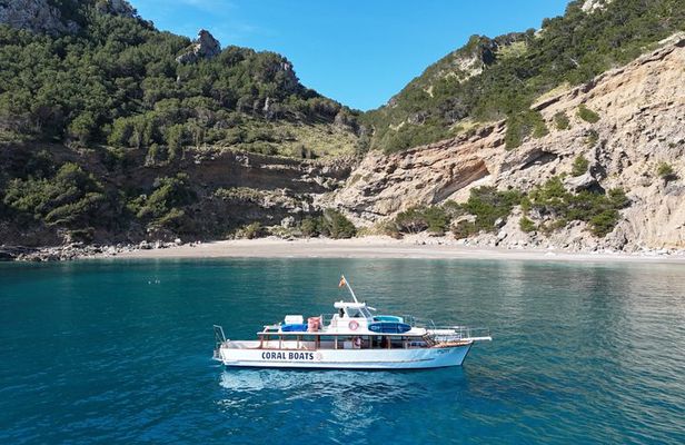Morning Boat Trip in Alcudia with Swim Stop & Tapas