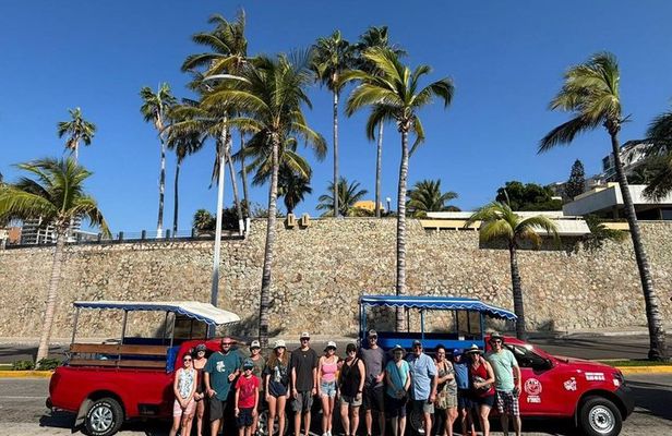 Mazatlán Shared City Tour by Red Truck History and Flavors