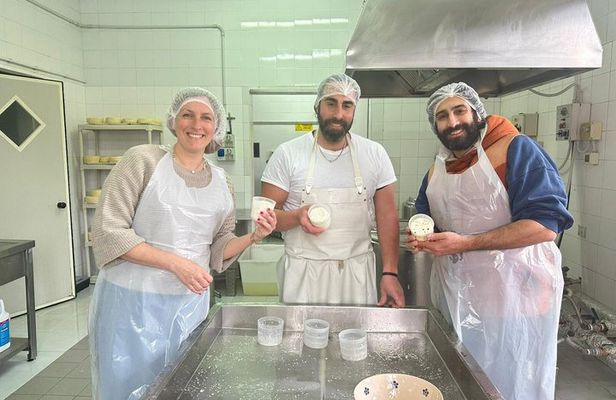 Martano: Hands-On Cheesemaking Workshop in Puglia Near Lecce