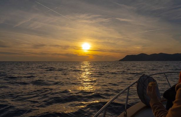 Sunset Boat Tour and Cinque Terre Aperitif from Monterosso