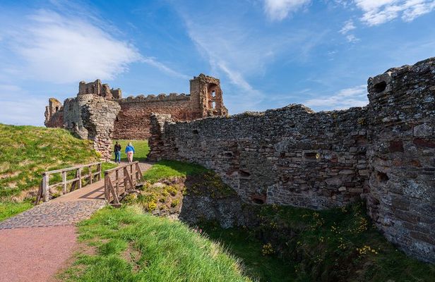 Cows, Rosslyn Chapel, Tantallon Castle, Dunbar from Edinburgh
