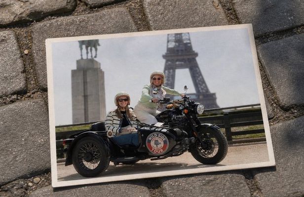 Paris: Sidecar Tour with Printed Photos