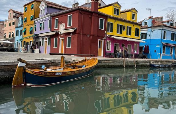 Venice : Murano, Burano and Torcello Vintage Boat Tour