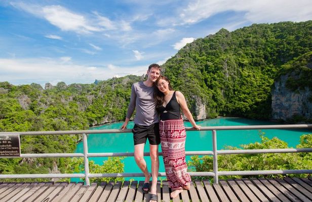Angthong Catamaran Tour from Koh Samui with Lunch and Transfers